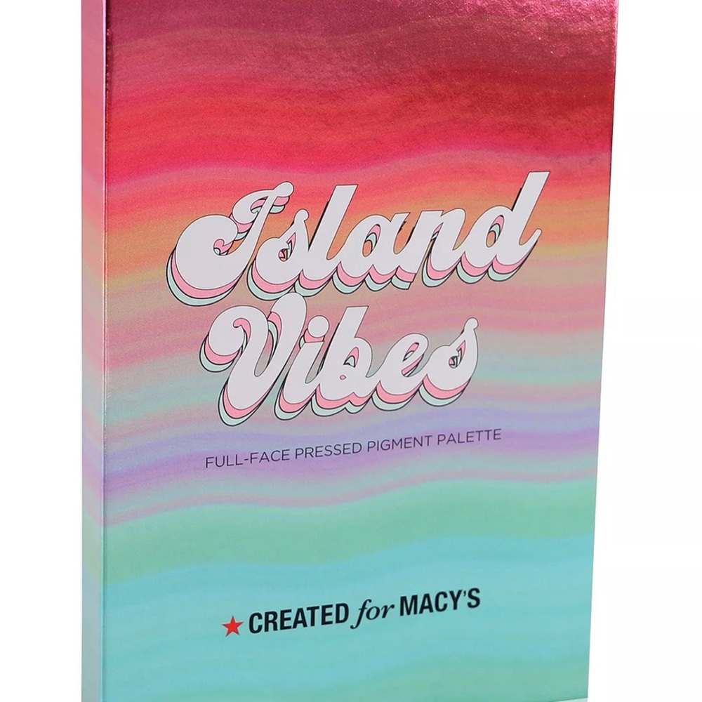 Macy’s Island Vibes Full-Face Pressed pigment palette With A Mirror